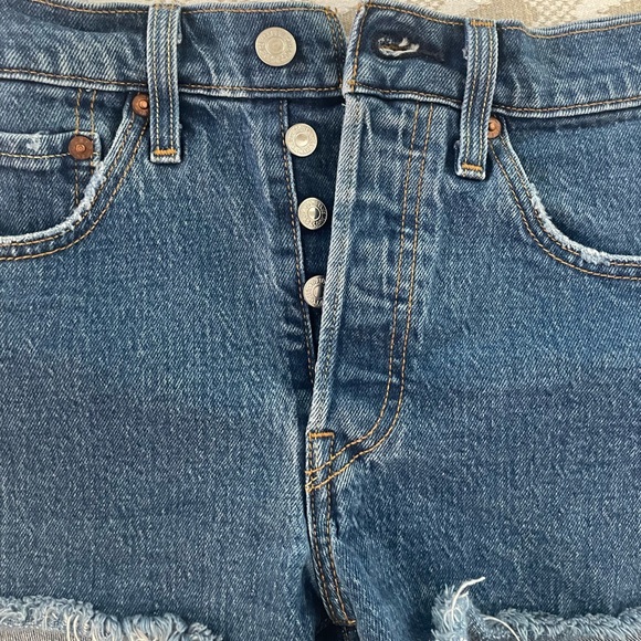 ☀️👖 Levi’s 501 Medium Wash High Rise Cutoff Denim Shorts - 25 👖☀️ - Picture 10 of 14